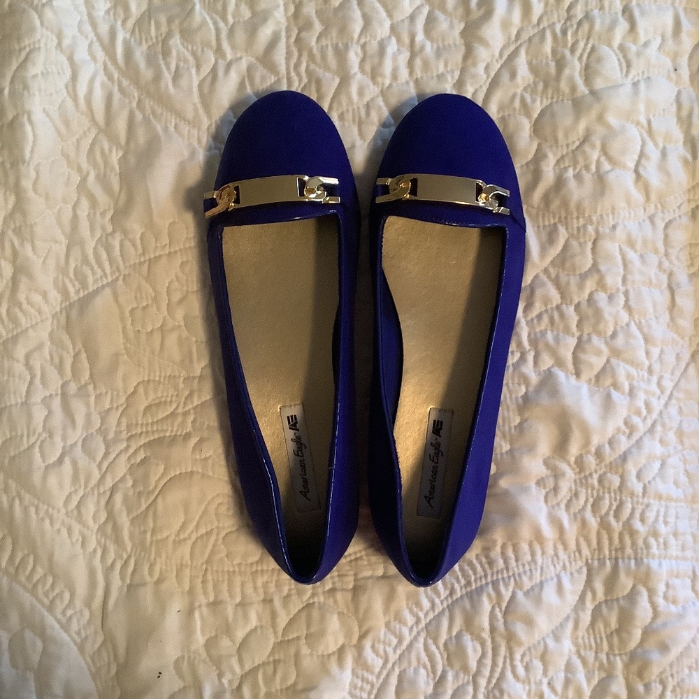 Blue suede flats 🥿 with gold buckle.